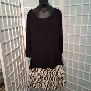 VENUS Black Dress with White Geometric Hem 6425